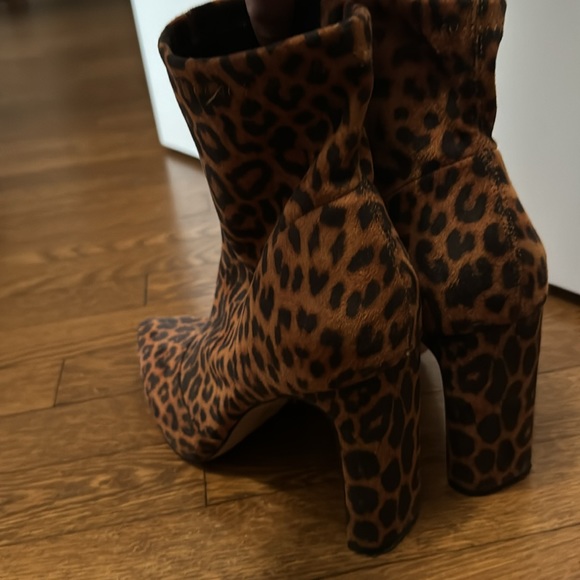 Cheetah heels - Picture 2 of 3